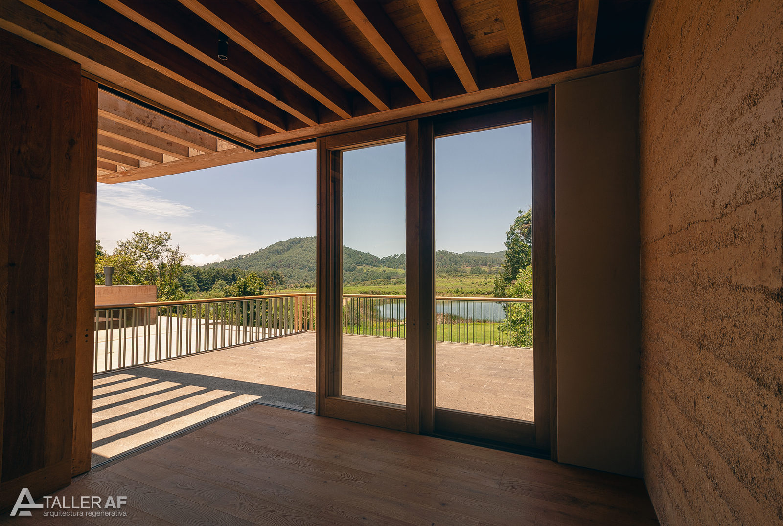 Casa Catarina: Wood windows