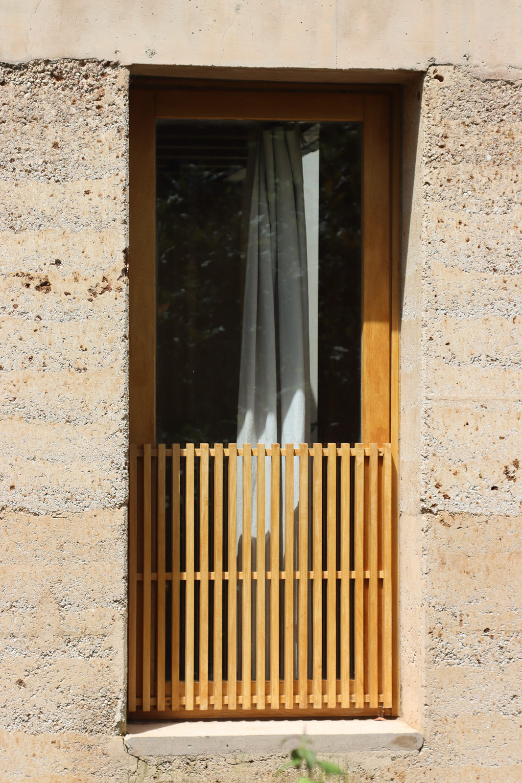 Casa Catarina: Solid-wood windows