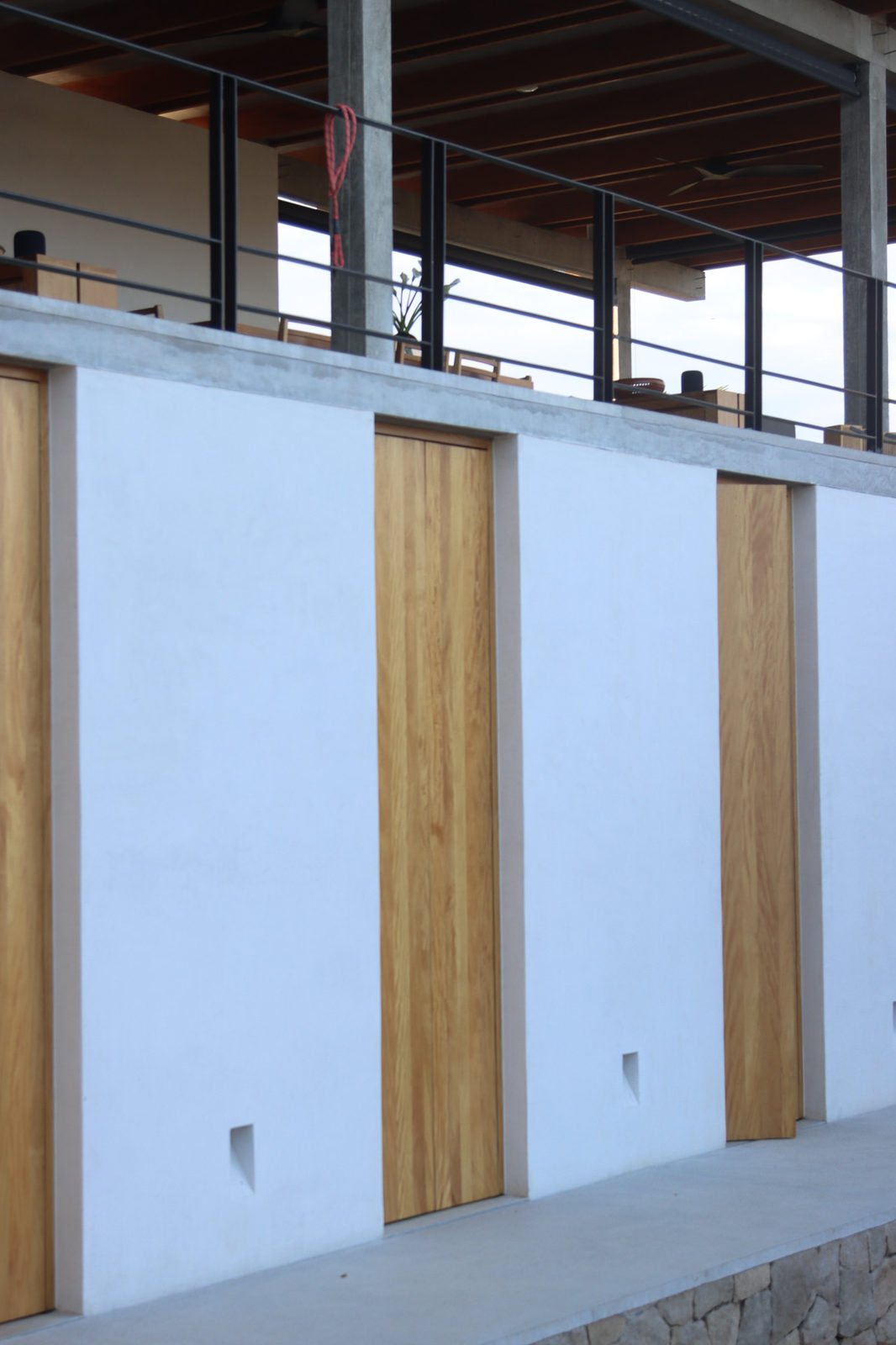 El Guayacán: Macuil doors and windows
