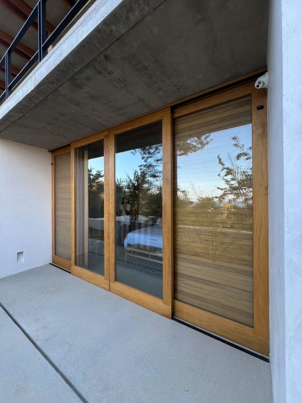 El Guayacán: Sliding windows